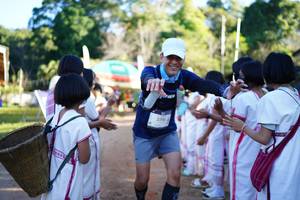 BIB: 275
                            <button type="button" onclick="openModal(18982341)" class="btn btn-primary btn-sm float-right btn-popup" data-toggle="modal" data-target=".modal-high-quality">
                        <i class="fas fa-shopping-cart"></i> Add to Cart
                    </button>
                                            <button type="button" onclick="isThisMe(18982341, true)" class="btn btn-success btn-sm float-right btn-popup btn-isme hidden" data-toggle="tooltip" data-placement="bottom" title="นี่คือรูปของคุณใช่ไหม คลิกที่นี่เพื่อเอาเข้าอัลบั้ม">
                        <i class="fas fa-plus"></i> Add to album
                    </button>
                    <button type="button" onclick="isThisMe(18982341, false)" class="btn btn-warning btn-sm float-right btn-popup btn-isnotme hidden">
                        <i class="fas fa-ban"></i> Remove from album
                    </button>